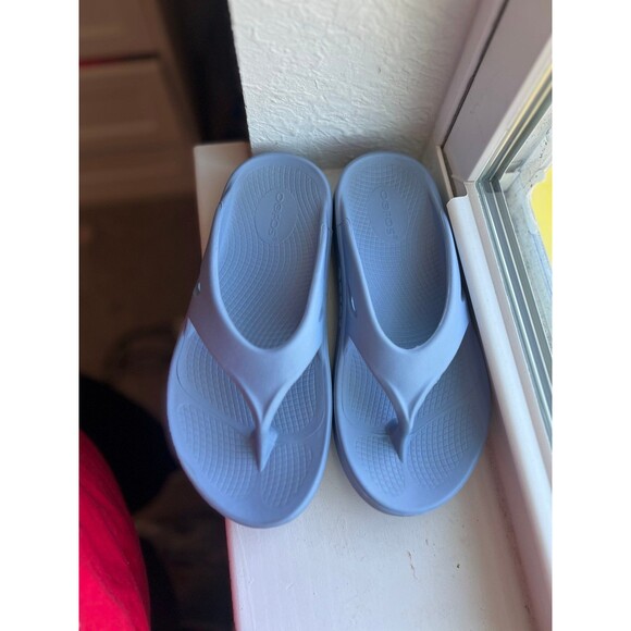 OOFOS OOriginal Light Blue Flip Flip Sandals Women’s Size 7 | Men’s Size 5 - Picture 1 of 9